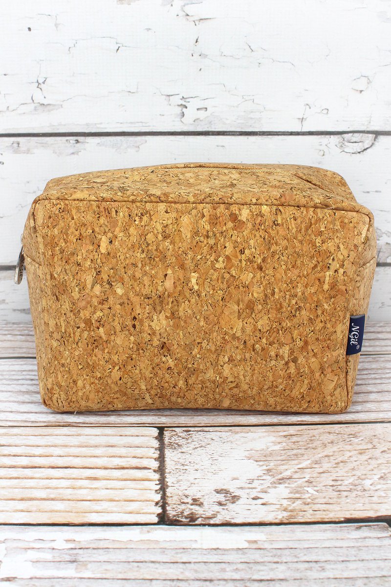 GOLD GLIMMER CORK COSMETIC CASE